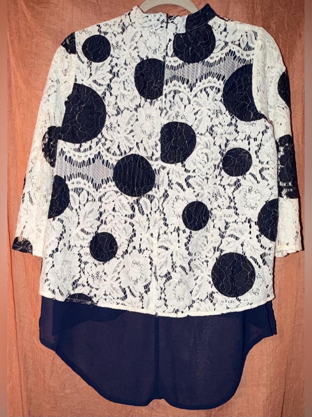 Anthropologie - HD in Paris Romantic Lace Polka Dot Blouse in Navy/Ivory size 8 - Picture 7 of 16